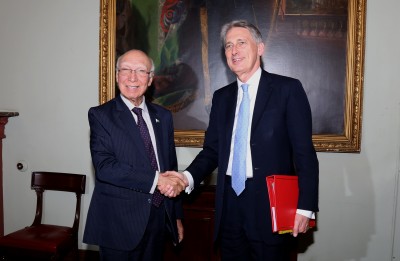 Mr Sartaj Aziz, Adviser to the Prime Minister on Foreign Affairs shaking hand with Mr. Philip Hammond, British Foreign Secretary at FCO in London on 20-4-2016