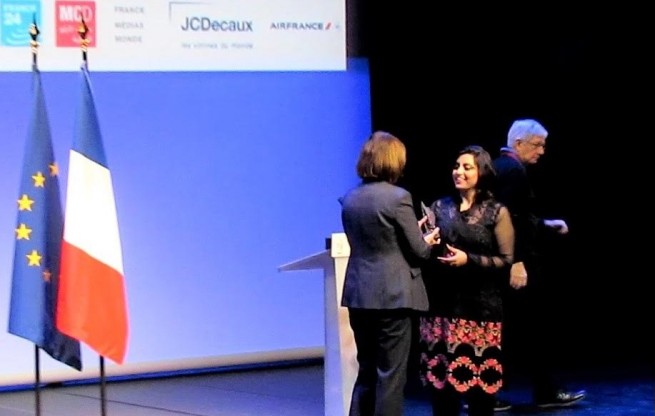 Ms. Gulalai Ismail cofounder of NGO “Aware Girls” with the Ambassador of Pakistan after receiving the prestigious Chirac Prize for “Conflict Prevention” in recognition of their contributions toward development of a culture of peace and non-Violence through the action of women and youth in Pakistan in Paris, France, today (24th November, 2016).