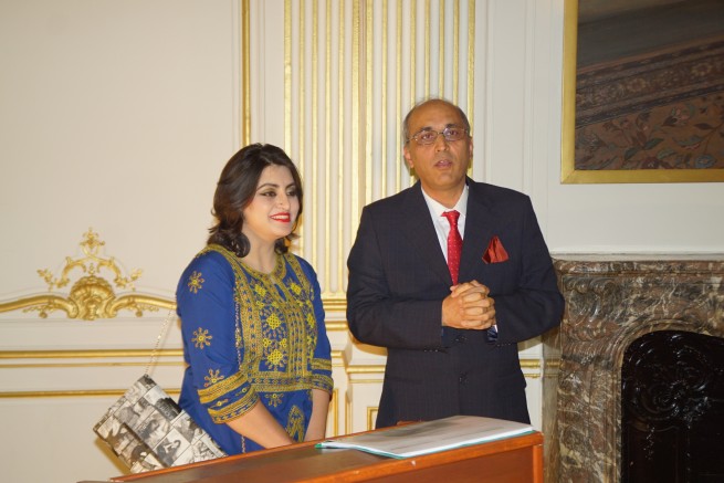 Ambassador of Pakistan Moin ul Haque with Ms. Gulalai recipient of Chirac Prize for Conflict Prevention in a reception hosted in her honor by the Embassy of Pakistan in Paris today on 25.11.2016