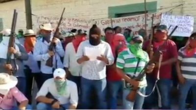 Mexico villagers free gang boss's mother in 'kidnap deal'