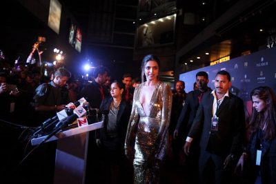 Deepika Padukone looks amazing in shining golden dress