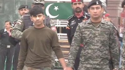 Pakistan returns Indian soldier as goodwill gesture