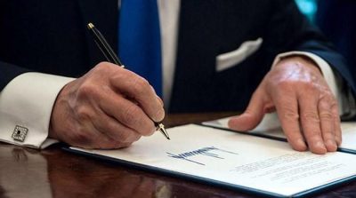 What's in Trump's executive order halting refugee program