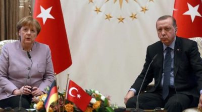 Merkel presses Turkey to protect freedom of expression